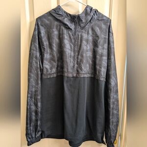 XL Under Armour Camo and Black Top Zip Hoodie